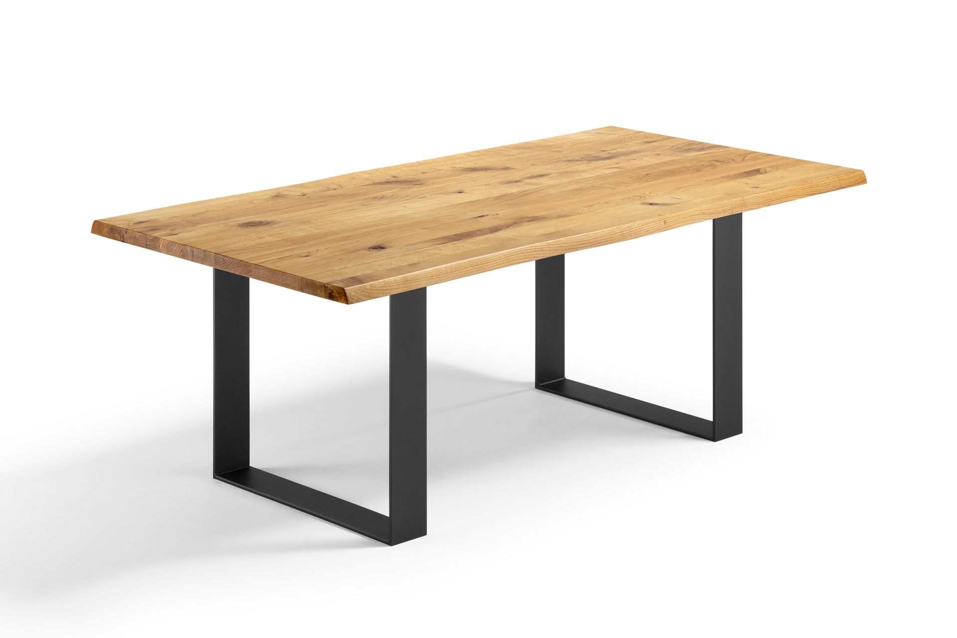 Esstisch mit Metallkufen und Asteiche / Wildeiche Massivholztischplatte und Baumkante - Esstisch Trieste Holz