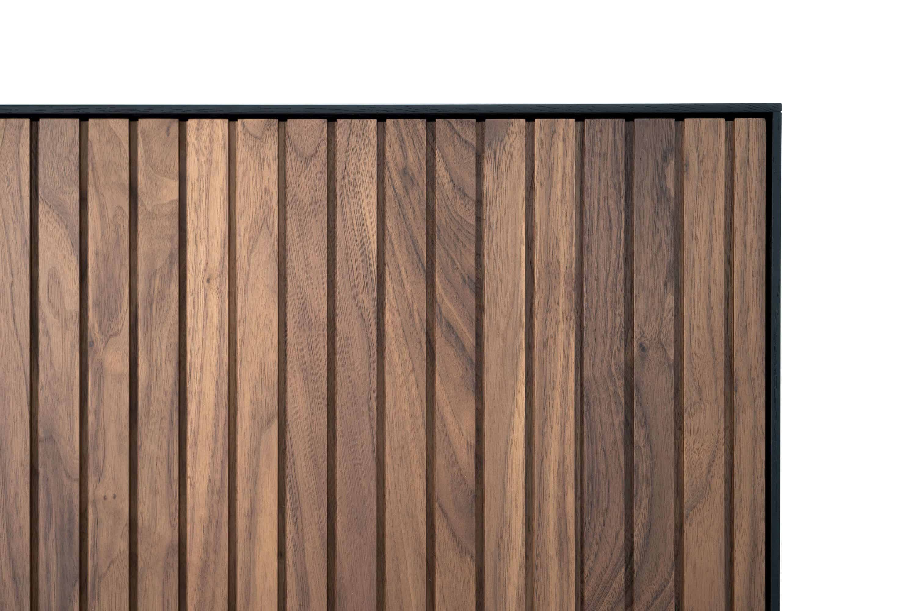 Detailfoto: Front Nussbaum - Sideboard Alkmaar Detailfoto: Front Nussbaum - Sideboard Alkmaar