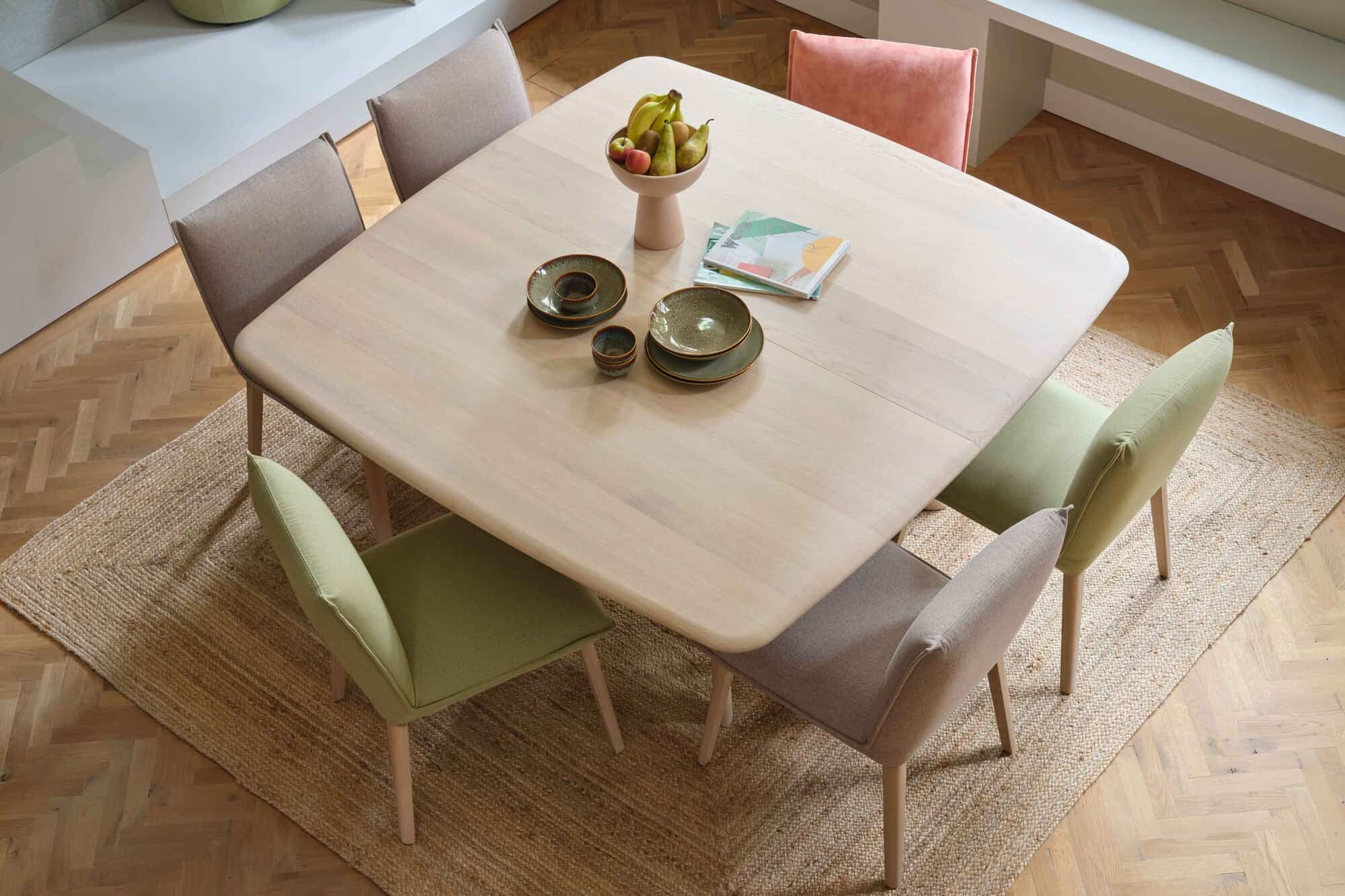 Esszimmerstuhl Holzbeine